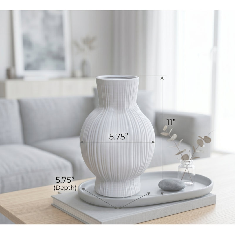 Vase en céramique Aisling, H 11 po x l 5,75 po x P 5,75 po, Blanc
