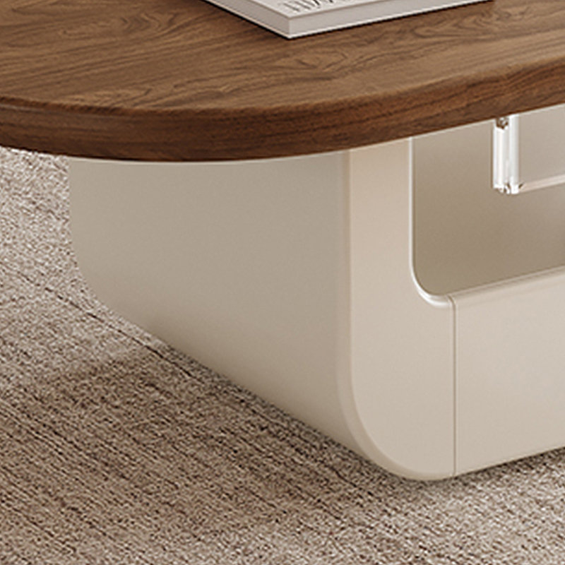 Table basse de style crème médiévale