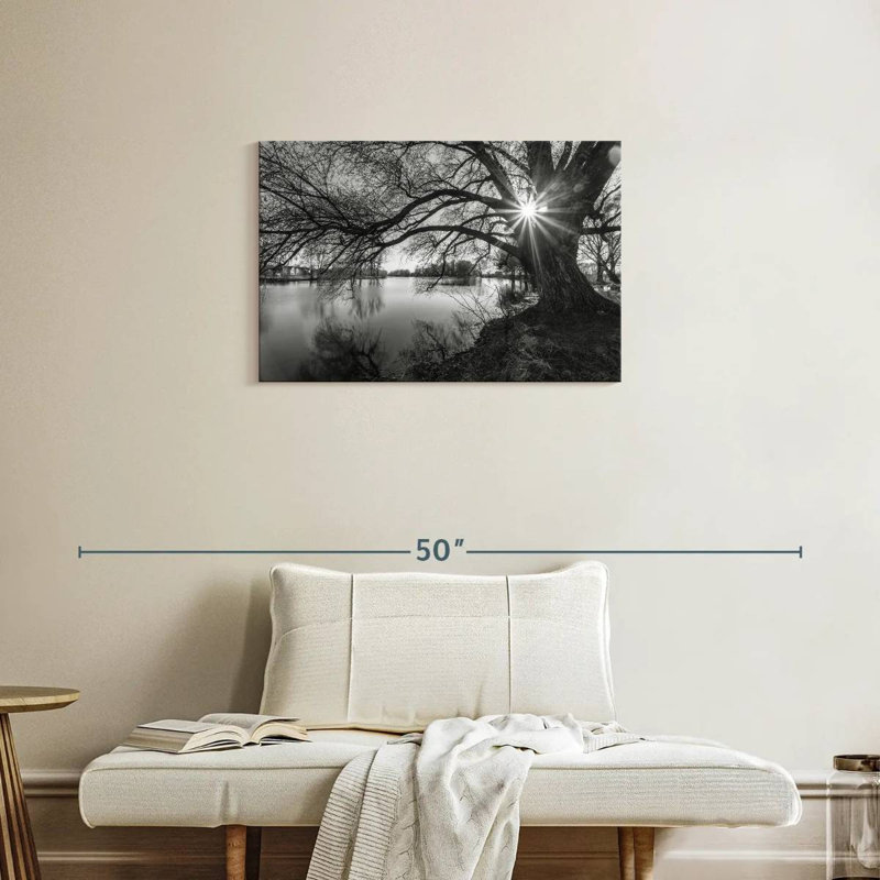 Harnek BW Lakeside Tree, 20" H x 30" W