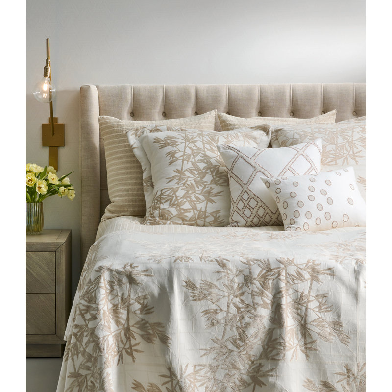 Farmhouse / Country Cotton Blend Hand Woven Floral Coverlet, King Coverlet