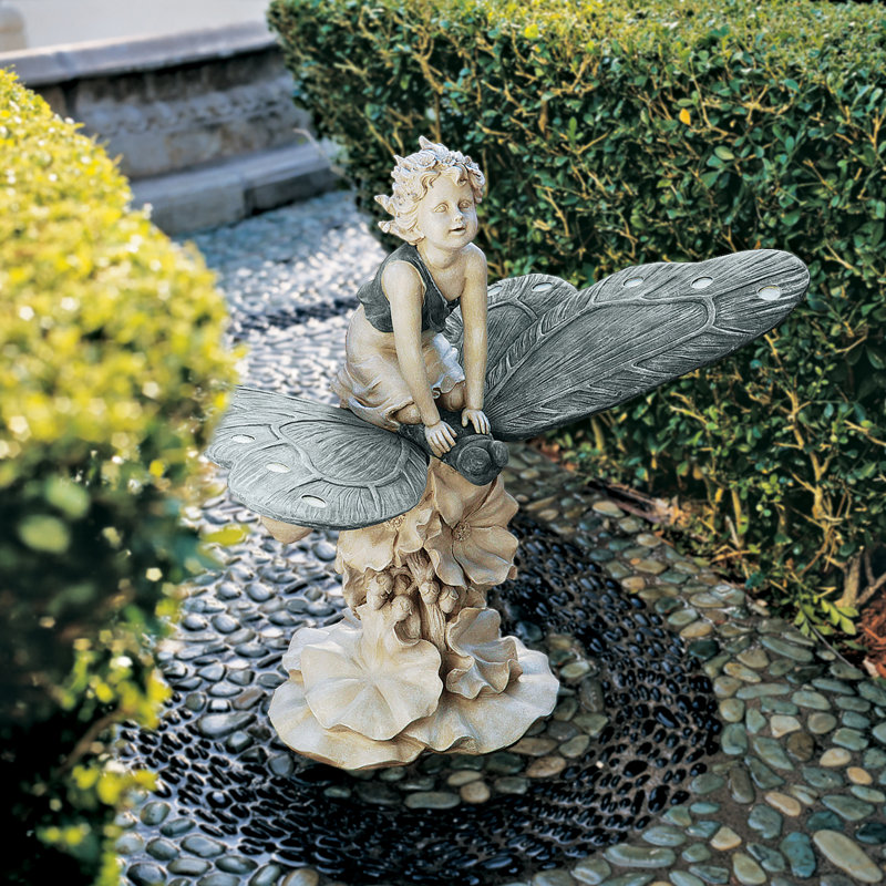 Statue de montant papillon d’une fée