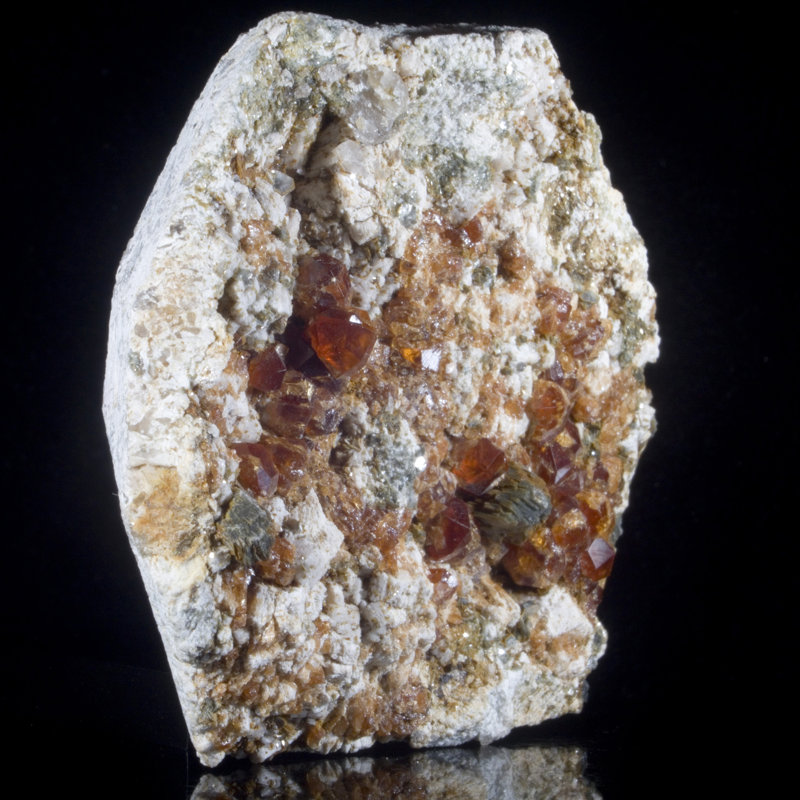 Spessartine. Mine Wushan Spessartine, Chine