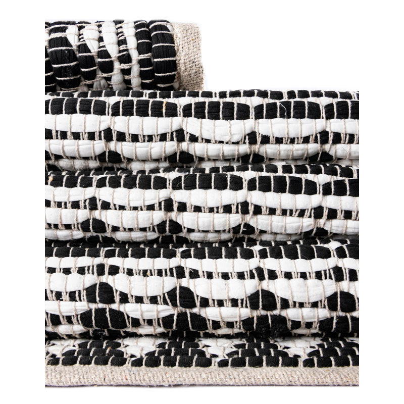 Delannie Geometric Indoor Rug, Rectangle 2' x 3'1"