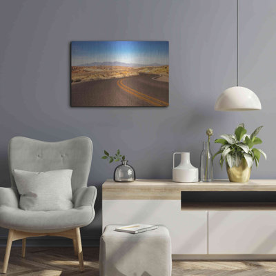 «Winding Desert Road», art mural en métal