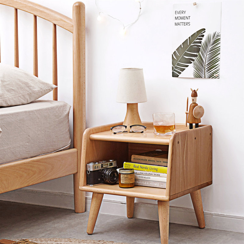 Table de chevet en bois