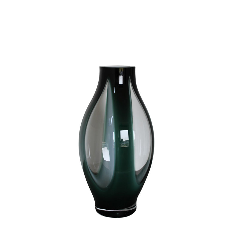 Vase en verre, extérieur rayé vert et transparent, intérieur blanc, hauteur 15,75 po, fabriqué en Europe