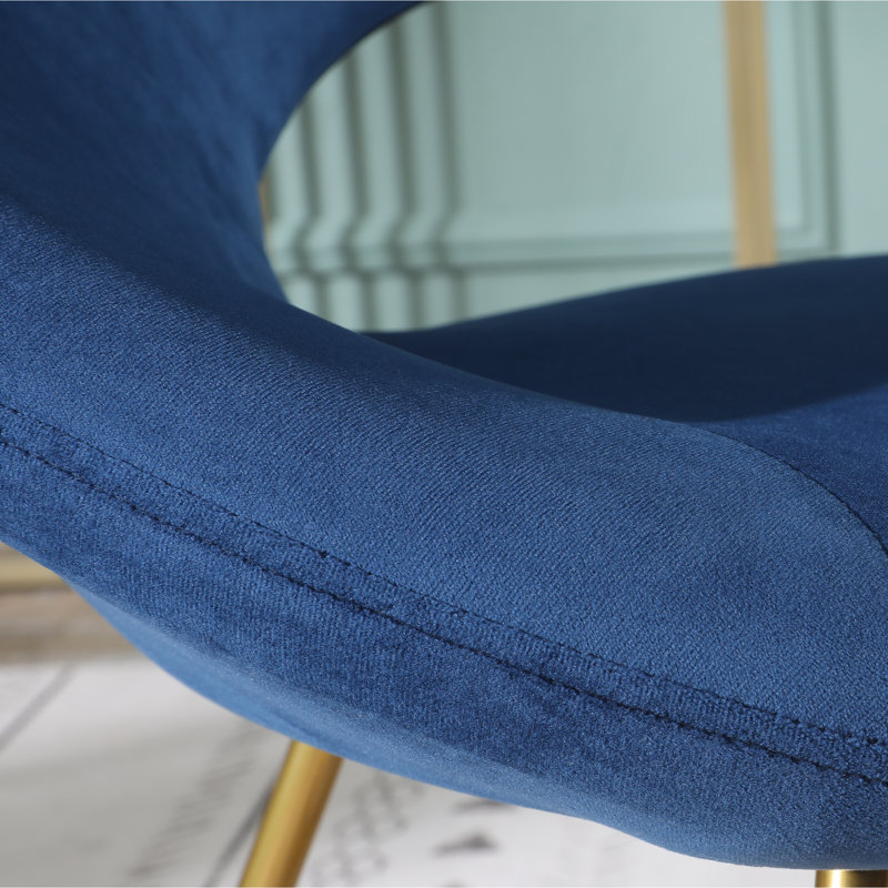 Attrayante chaise en velours soyeux avec base de traîneau de ton or, Bleu