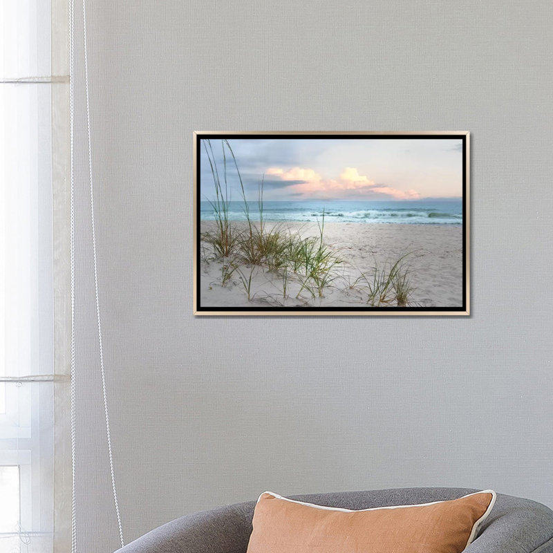 « beach bois flottant » par nan-reproduction de photo, H 18 po x l 26 po x P 1,5 po, Toile encadrée champagne