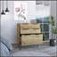 Commode légère H 35 po, trois tiroirs, plateau supérieur, pieds en épingle à cheveux, chêne clair