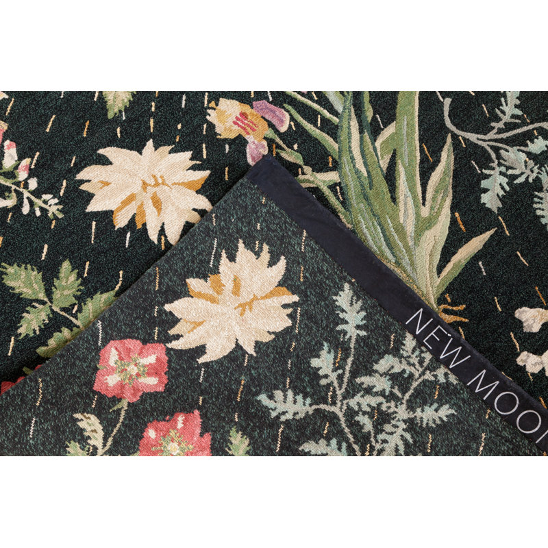 Classic Hand Knotted Floral Area Rug, Rectangle 5' x 7'