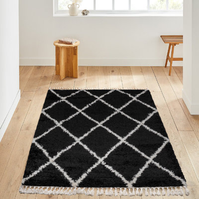 Tapis noir / blanc tissé à la machine Clingensmith