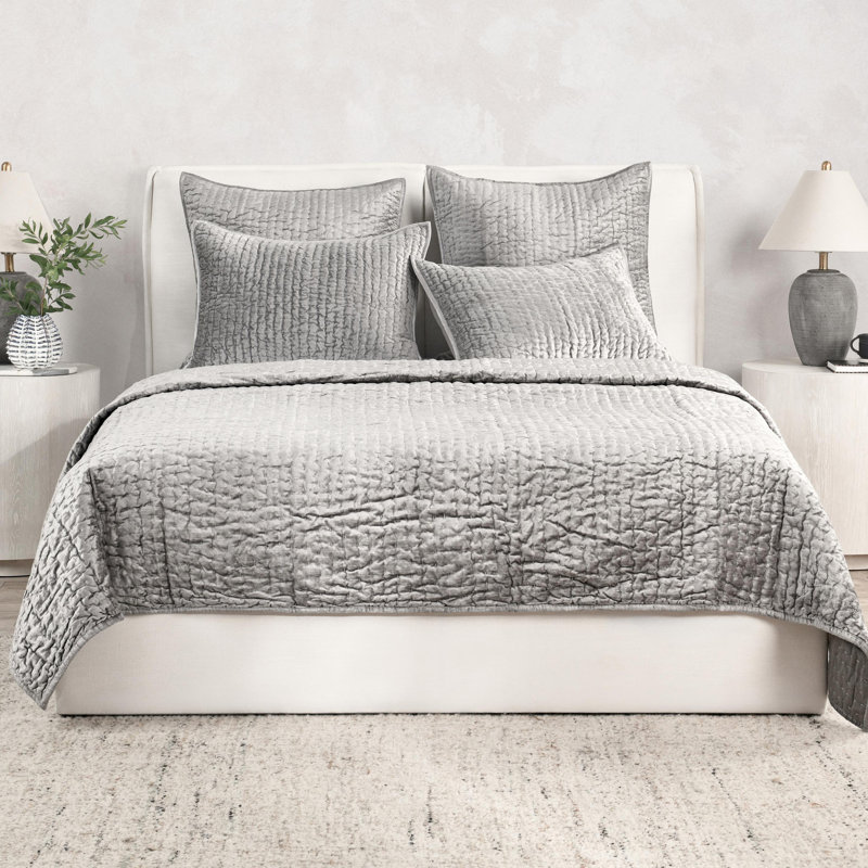 Lyndon Tasmin Velvet Quilt, King Quilt, Gray