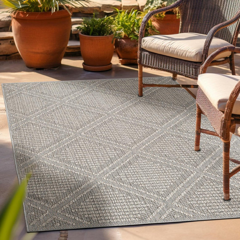 Indoor/Outdoor Trellis Area Rug, Rectangle 4'1" x 6'1"