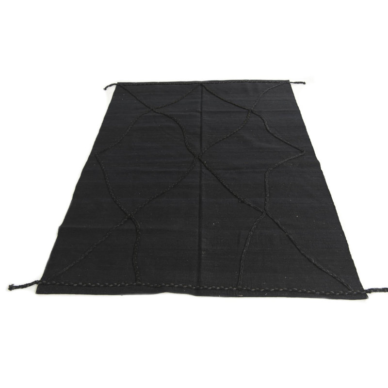 Iraheta Black Rug