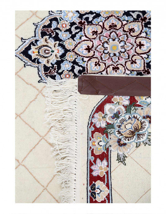 Ivory Fine Hand Knotted Persian Silk & wool Nain 2'X 3'