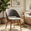 Ensemble de 2 chaises d'appoint Dio, dossier courbé et rembourré gris, brun noyer