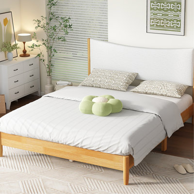 Grand lit en bois massif, tête de lit tapissier Boucle, blanc hêtre, rangement pour livres