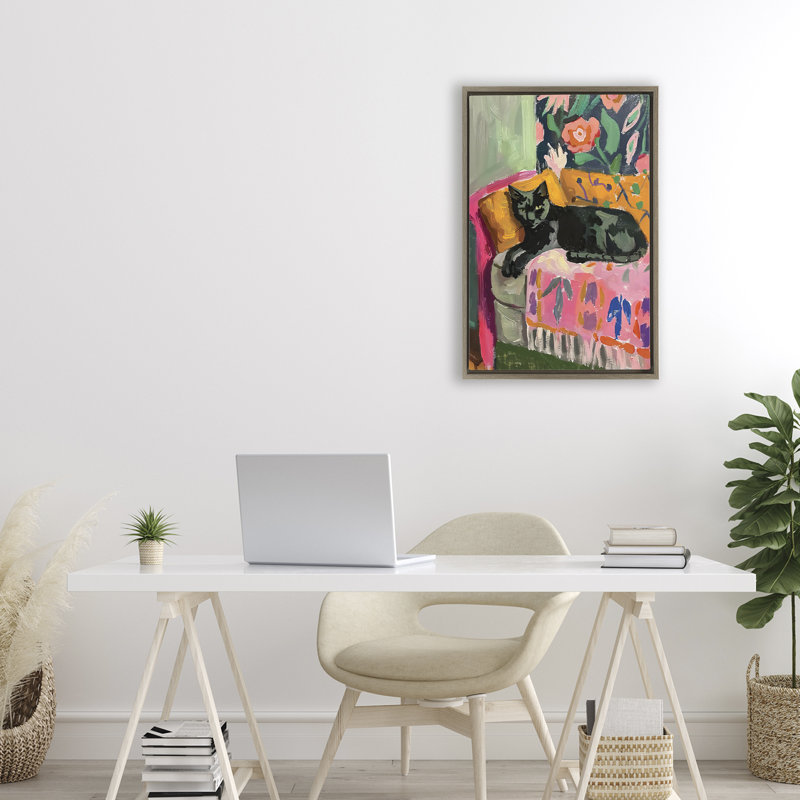Chaton relaxant sur cadre flottant, design LSR Design Studio, Cadre flottant orme Montalcino, H 25 po x l 17 po