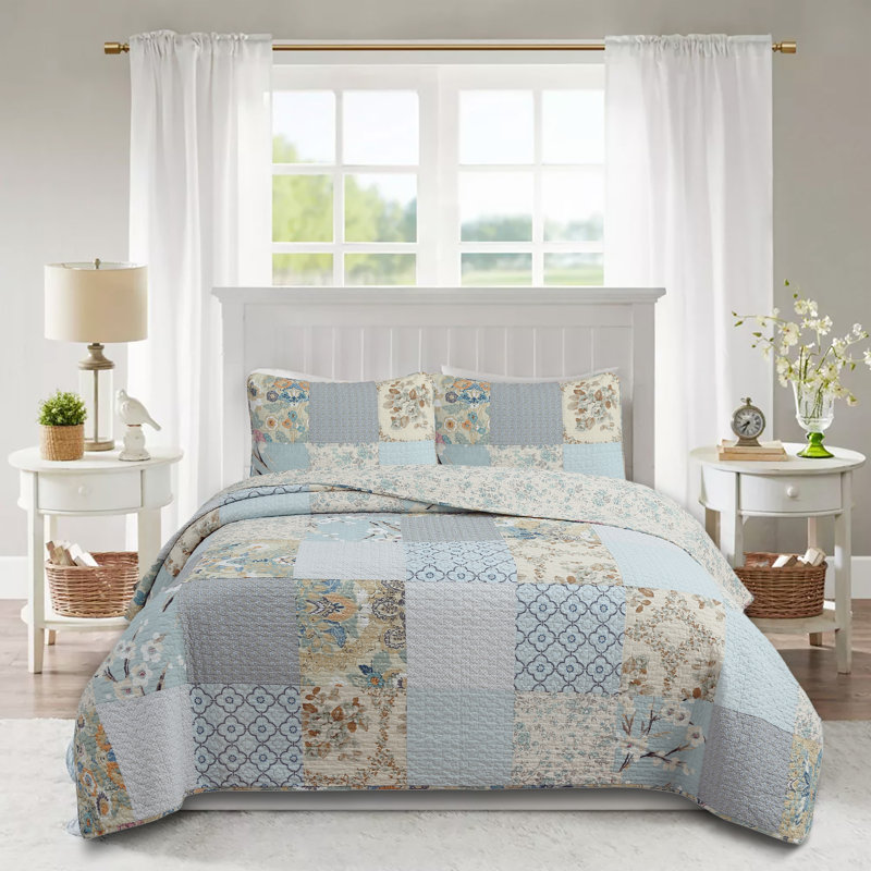 Sky Blue Floral Patens Ogee Patchwork Cotton Quilt Bedding Set, Queen Quilt + 2 Queen Shams
