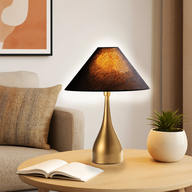 Lampe de table conique en métal