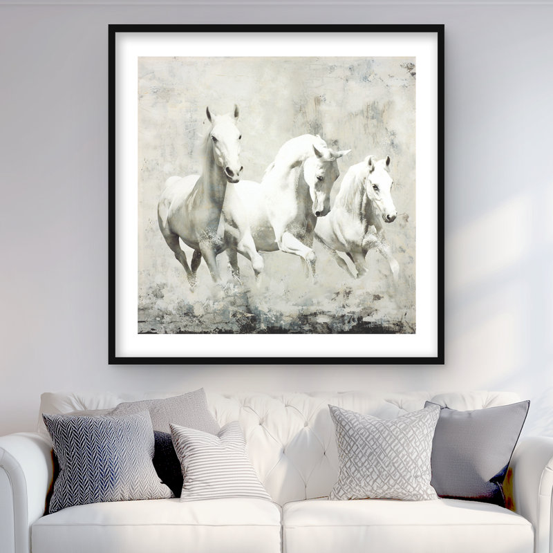 Trois chevaux blancs qui courent - Cheval gris avec imprimé mat
