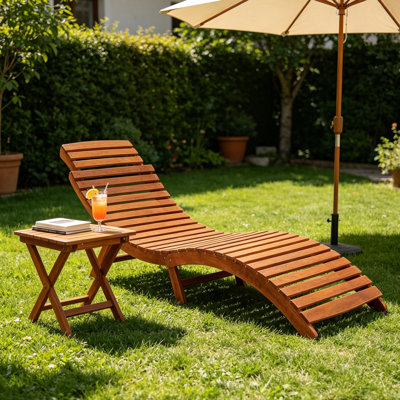 77 Inch Foldable Curved Acacia Wood Chaise Lounge Chair, Space Saving Slingless Outdoor Pool Sun Lounger for Patio Backyard Poolside