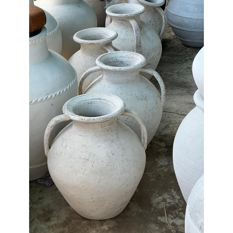 Chassitty Clay Table Vase