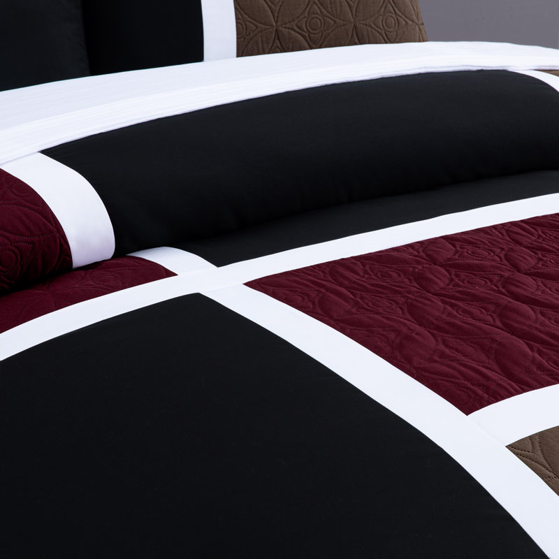 7-Piece Patchwork Bed in a Bag Comforter Set with Sheets, California King Comforter + 6 Additional Pieces