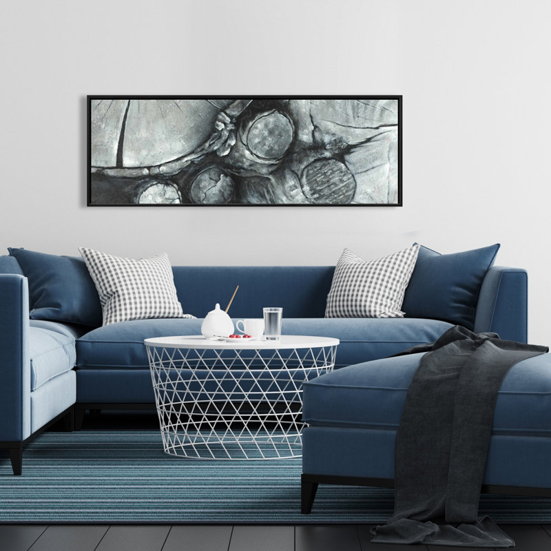 «Textured Wooden Logs» sur toile, H 16 po x l 48 po