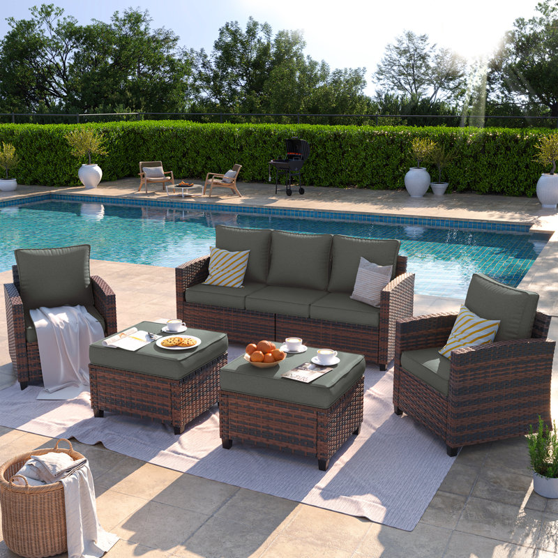 Ensemble de mobilier de patio 5 pièces, ensemble de conversation en osier avec canapé 3 places, 2 fauteuils et 2 repose-pieds, ensemble de sièges d'extérieur moderne pour patio, porche et cour arrière