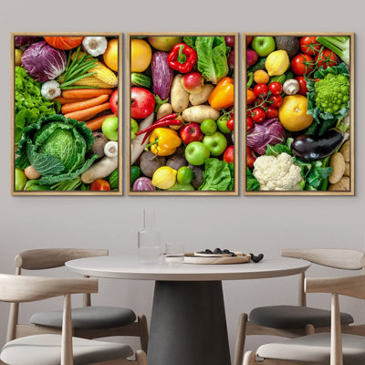 Assortiment de décoration murale moderne de fruits et légumes frais