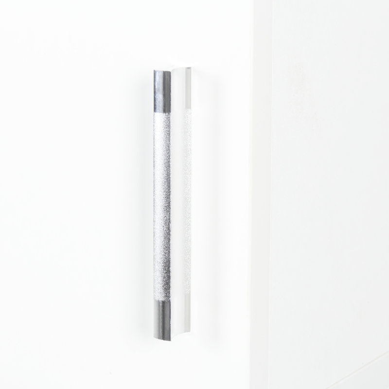 Armoire autoportante blanche avec tablettes pratiques pour le rangement d'appareils ménagers pratiques