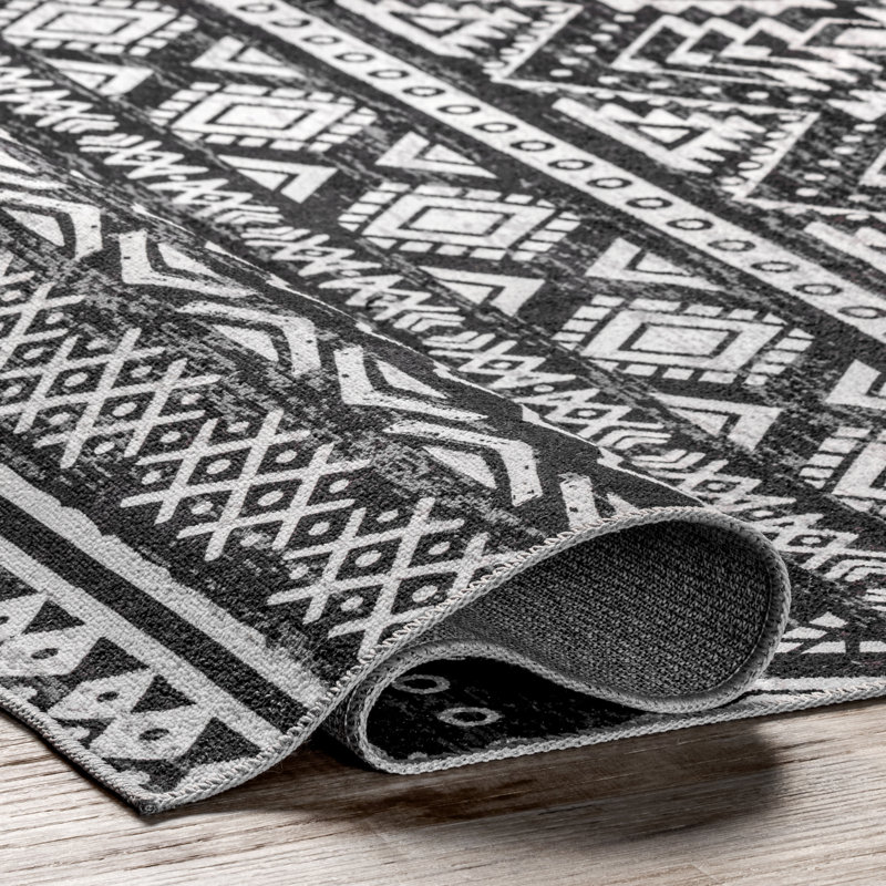 Tapis lavable à la machine Hobley Tribal, Rectangle 6 pi x 9 pi