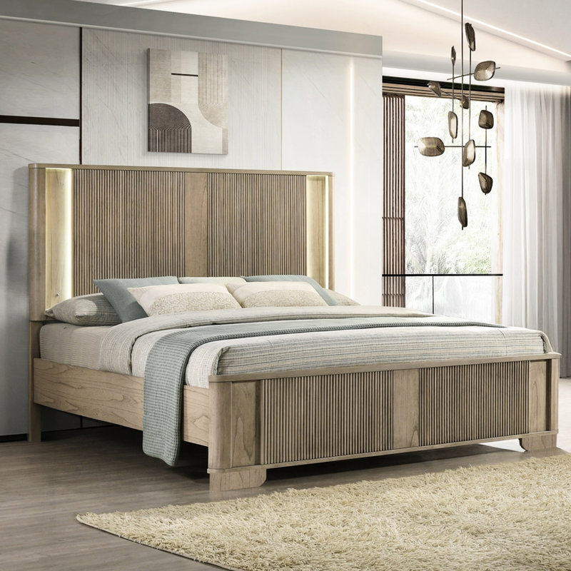 Cadre de grand lit avec tête de lit à DEL, style transitionnel, finition chêne antique, panneaux, bois massif pour chambre à coucher avec aspect rustique