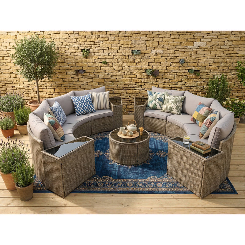 Ensemble de mobilier de patio modulaire en demi-lune durable avec osier résistant aux intempéries et coussins confortables pour la détente en plein air