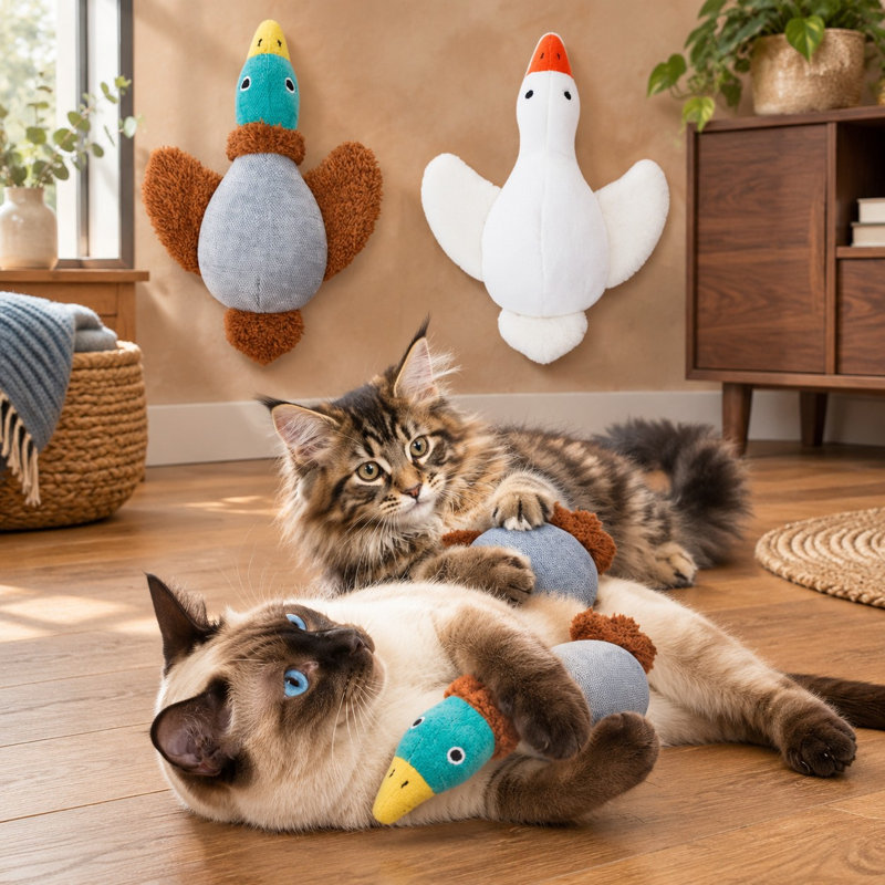 Ensemble de 2 jouets à chat en forme d'oiseau de 16,5 cm, à base d'herbe à chat, avec une construction douce et durable et un son de froissement pour l'exercice interactif des chatons d'intérieur, convient à toutes les races.