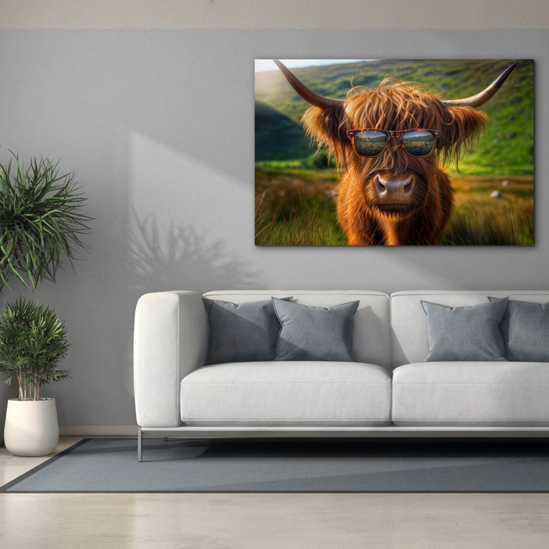 Art mural sur toile Epic Graffiti «Highland Cow Sun lunettes 2» par Rey Klimt, H 40 po x l 60 po x P 1,5 po