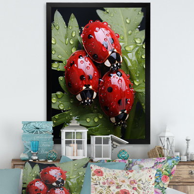 Tiny Ladybug Garden Guardians sur impression sur toile
