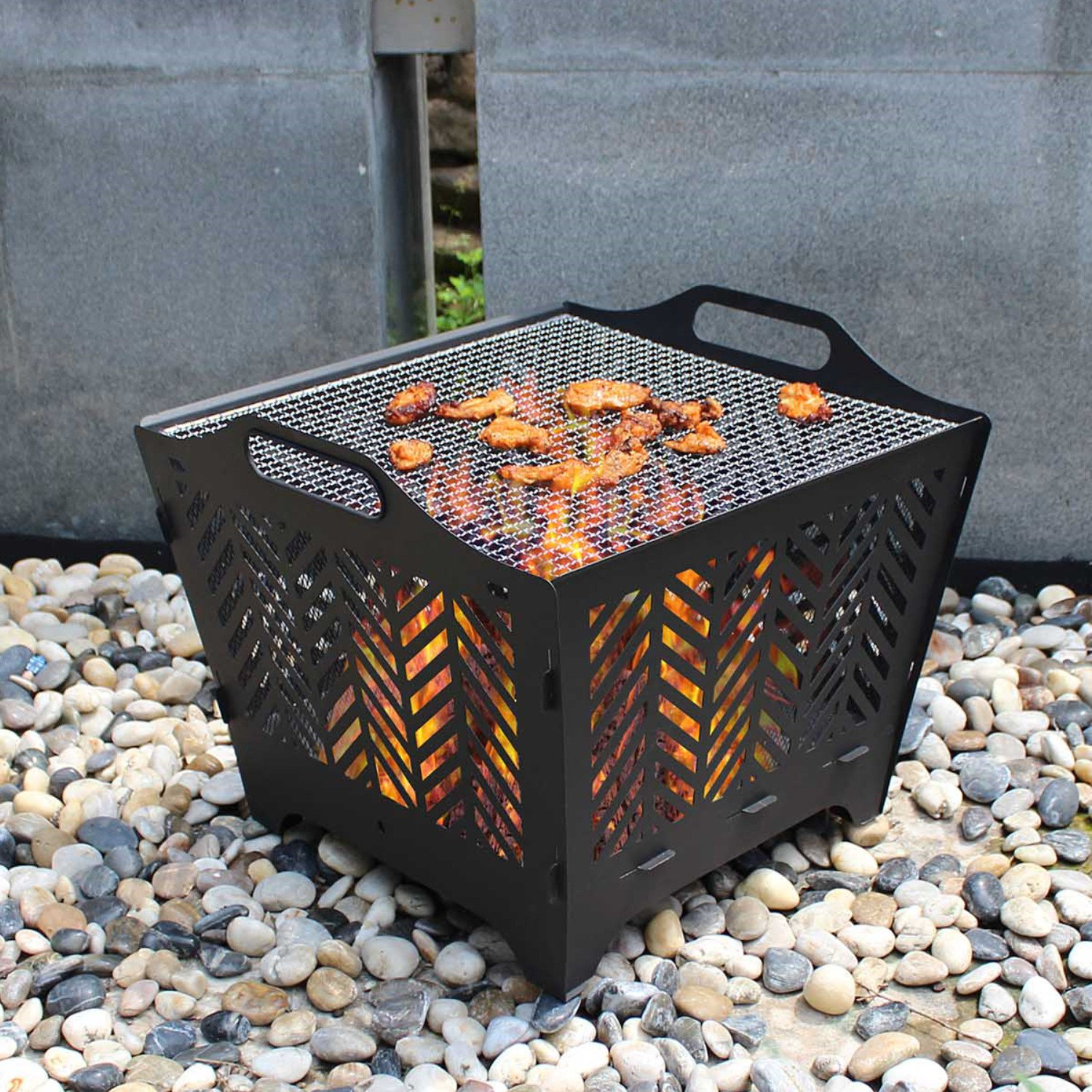 Arlmont & Co. Natavia 36.2'' H x 26'' W Outdoor Fire Pit with