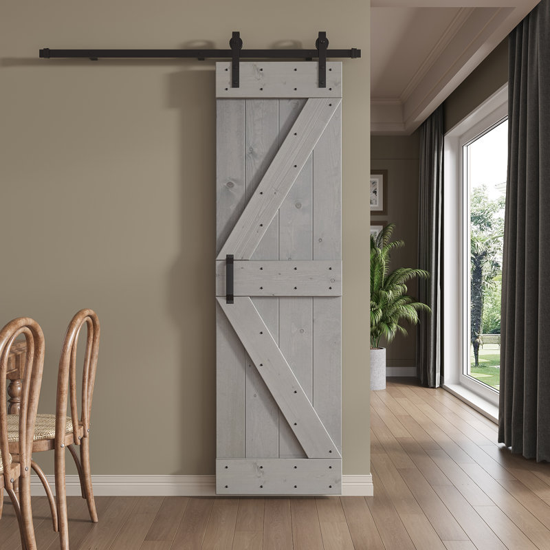 Porte de grange nouée à panneaux en bois et métal K Series, 30 po x 84 po, Gris clair
