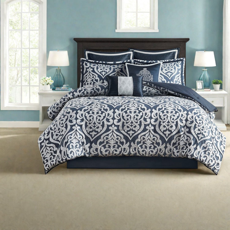 Luxurious Jacquard Bedding Sets, Polyester Comforter Queen, Elegant Navy/silver Design