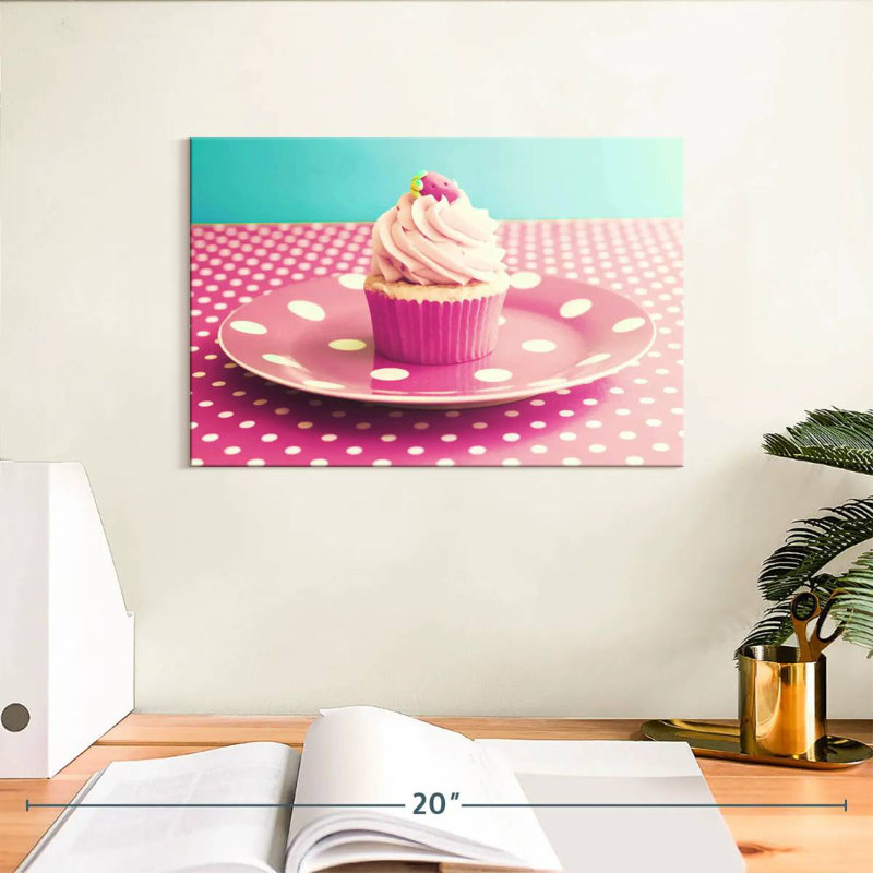 Petit gâteau Yarlin, H 8 po x l 12 po