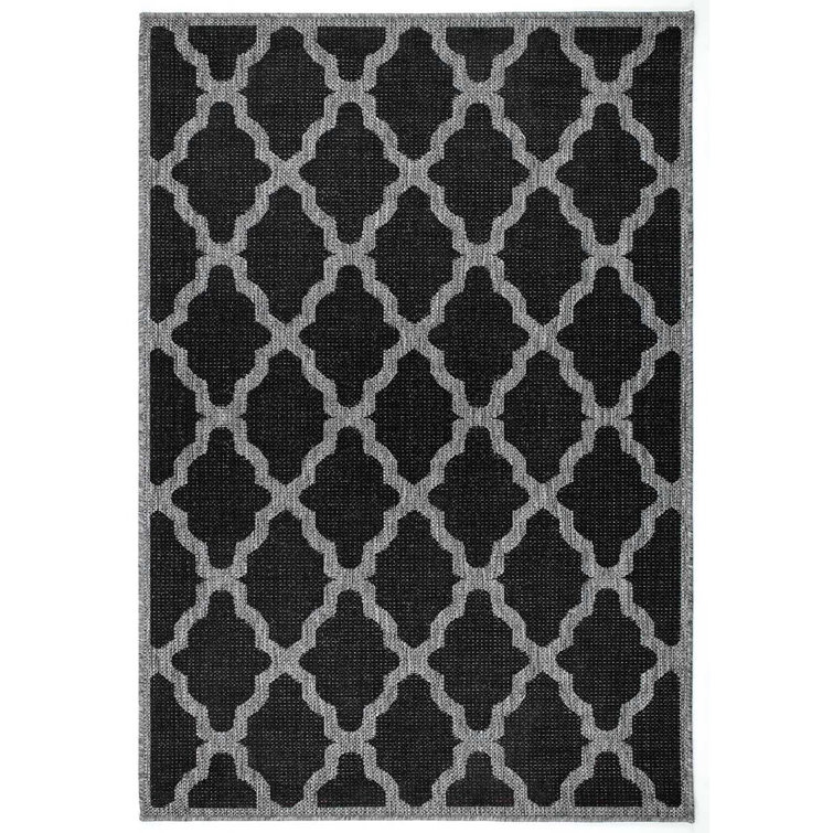 Sigrith Geometric Area Rug