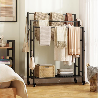 Porte-serviettes sur pied à 3 niveaux avec tablette de rangement et roulette pour le séchage des couvertures