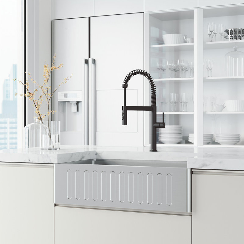 Robinet de cuisine à douchette rétractable 3 fonctions H 1 po Edison Pro, Noir mat