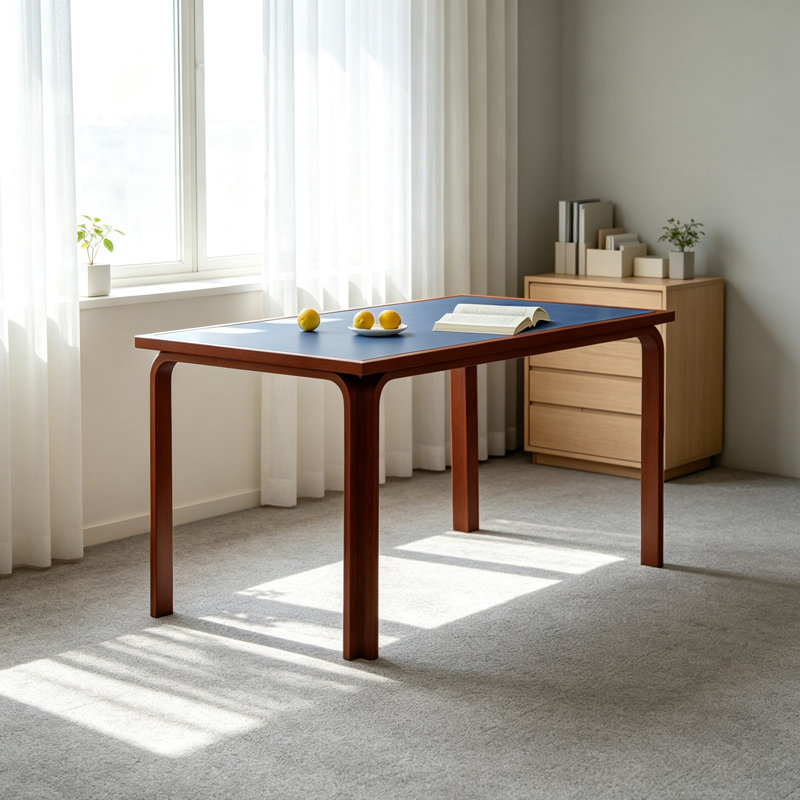 Bureau Creative Creative brun clair et bleu marine, H 29,52 po x l 55,11 po x P 31,49 po, Bleu marine / brun clair