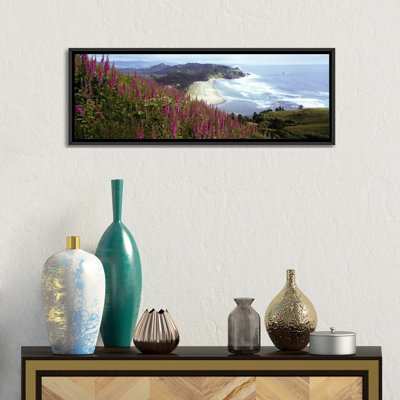 «Coastal Landscape with Foxgloves in the Premier», vu de Cascade Head, Tillamook County, Oregon, États-Unis