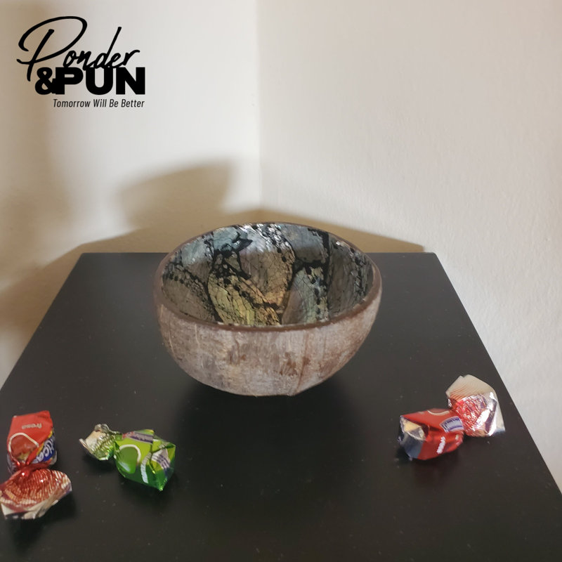 Bol noix de coco avec incrustation d'ormeau