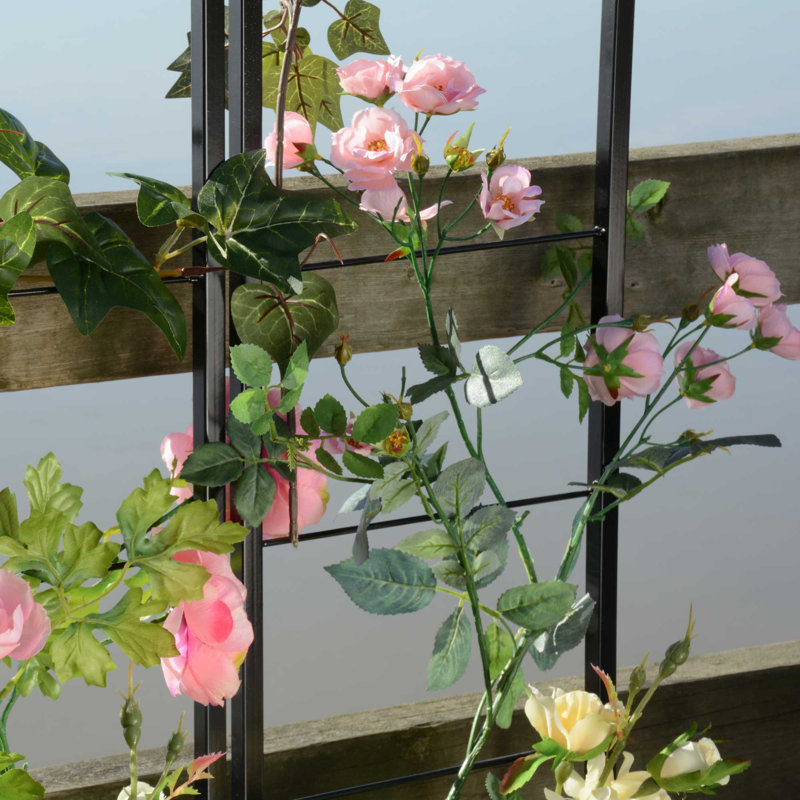 Boîte à fleurs avec treillis