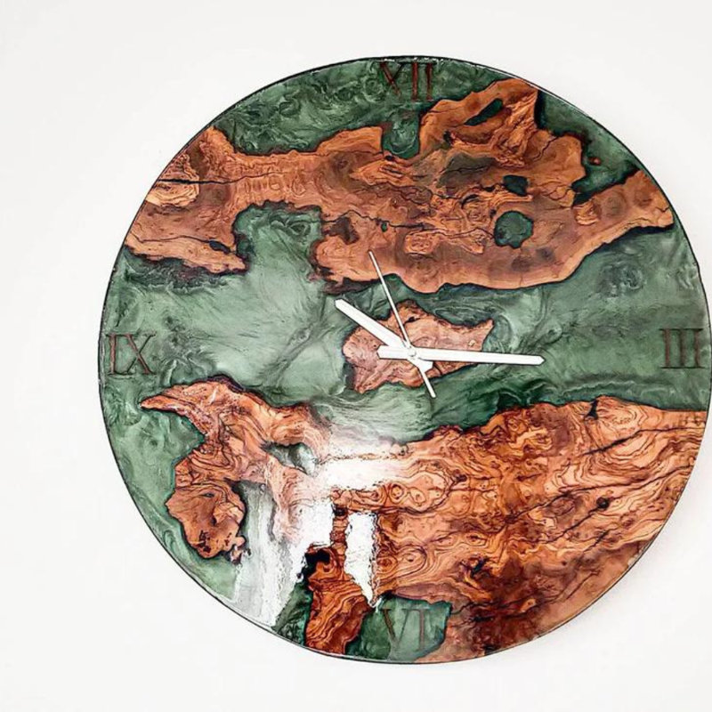 Horloge murale en bois, H 24 po x l 24 po x P 2 po